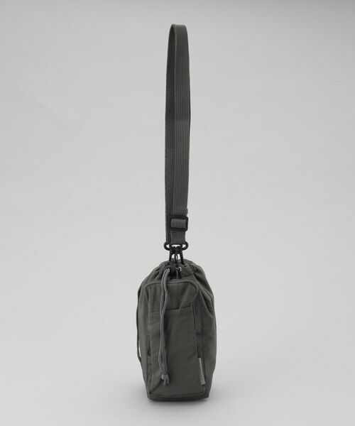 212 KITCHEN STORE / トゥーワントゥーキッチン ストア バッグ | クーラーボトルホルダーサコッシュ　チャコールブラック ＜MOTTERU モッテル＞（その他）