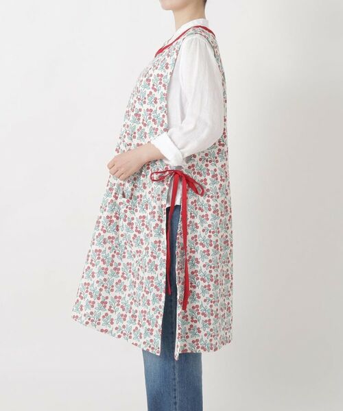 212 KITCHEN STORE / トゥーワントゥーキッチン ストア インテリア・生活雑貨・ホビー・ステーショナリー | ベリーリーフエプロン RED | 詳細2