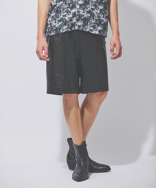 5351POUR LES HOMMES/5351プール・オム 【セットアップ対応】レザー スラックス ショートパンツ ブラック 44 5351POUR LES HOMMES/5351プール・オム 【セットアップ対応】レザー スラックス ショートパンツ ブラック 44