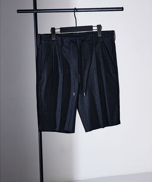 5351POUR LES HOMMES/5351プール・オム 【デニムライク】シャンブレー スラックス ショートパンツ【予約】 ブラック 46 5351POUR LES HOMMES/5351プール・オム 【デニムライク】シャンブレー スラックス ショートパンツ【予約】 ブラック 46