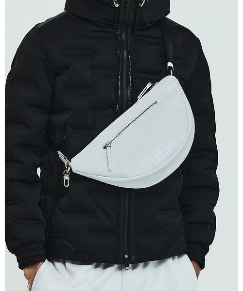 5351POUR LES HOMMES/5351プール・オム 【別注】WAKU クレセントムーン ショルダーバッグ ホワイト F