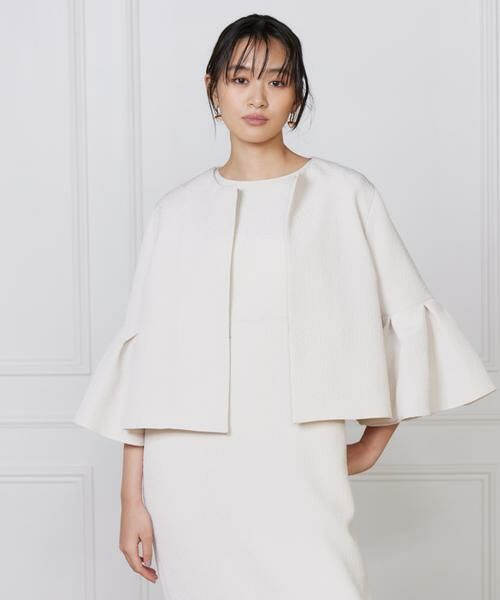 7-IDconcept / セブンアイディーコンセプト ノーカラージャケット | 《大きいサイズ》タックフレアースリーブジャケット（アイボリー2）
