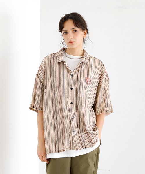 ABAHOUSE/アバハウス 【Revo./レボ】透かし編みニットオープンカラーストライプ半端袖シャツ【予約】 モカ M ABAHOUSE/アバハウス 【Revo./レボ】透かし編みニットオープンカラーストライプ半端袖シャツ【予約】 モカ M