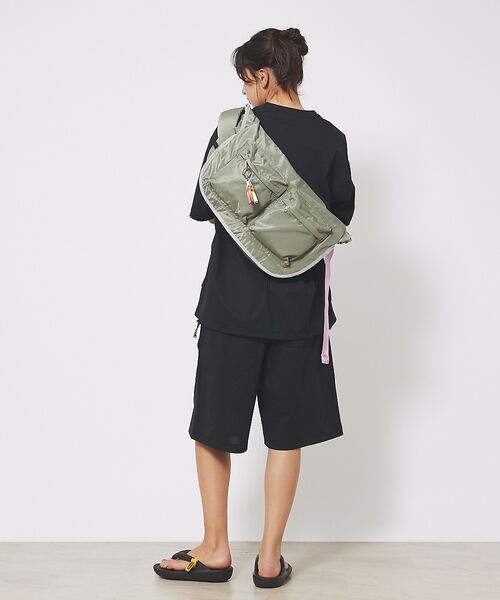 ABAHOUSE / アバハウス ショルダーバッグ | 【cheek/チーク】big messenger C24005/ビッグメッセンジ | 詳細21