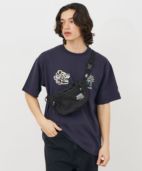 アッキー　です★ atmos pink（アトモスピンク）の「atmos × Acky Bright 