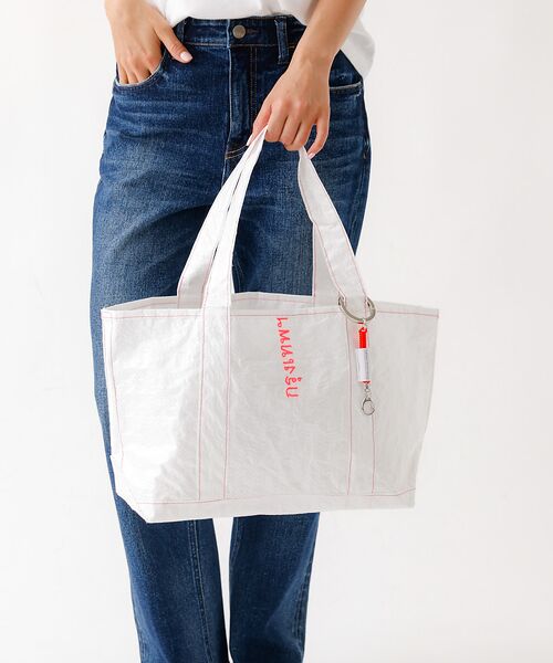 ABAHOUSE/アバハウス 【THAILAND MADE/タイランド メイド】チャーム付きトートバッグM/セ ホワイト F ABAHOUSE/アバハウス 【THAILAND MADE/タイランド メイド】チャーム付きトートバッグM/セ ホワイト F