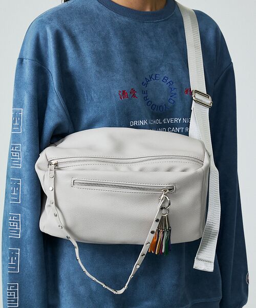 ABAHOUSE / アバハウス メッセンジャーバッグ・ウエストポーチ | 【cheek / チーク】studs body bag/ショルダーバッグ/ユニセ | 詳細4
