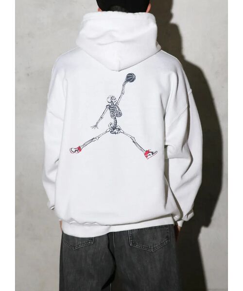 ABAHOUSE/アバハウス 【THRIFTY LOOK 】JUMP SKULL PULL HOODIE/パー ホワイト S ABAHOUSE/アバハウス 【THRIFTY LOOK 】JUMP SKULL PULL HOODIE/パー ホワイト S