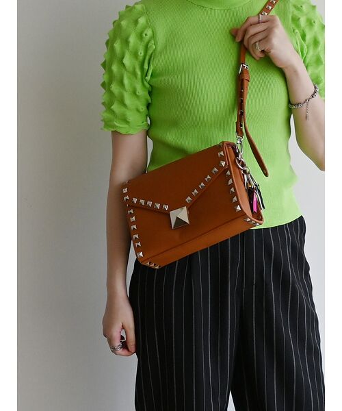 ABAHOUSE/アバハウス 【cheek/チーク】studs shoulder/ショルダーバッグ/クラッチバ キャメル F ABAHOUSE/アバハウス 【cheek/チーク】studs shoulder/ショルダーバッグ/クラッチバ キャメル F