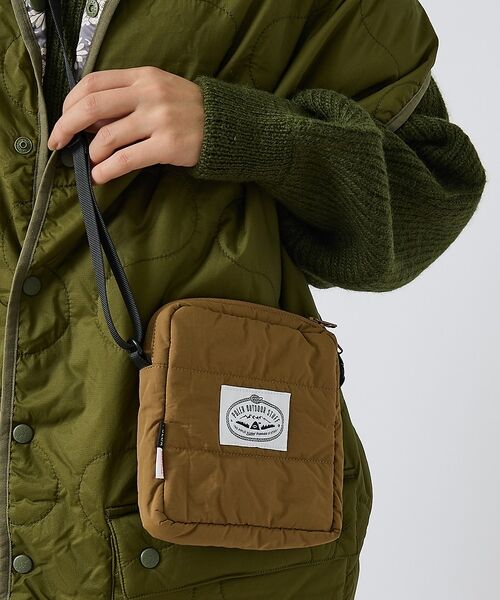 ABAHOUSE / アバハウス モバイルケース | 【POLER / ポーラー】PUFFER SHOULDER POUCH / パッ（ベージュ）