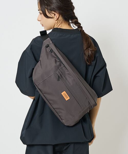 ABAHOUSE / アバハウス メッセンジャーバッグ・ウエストポーチ | 【UNIVERSALOVERALL / ユニバーサルオーバーオール】ビッグ ヒッ（チャコールグレー）