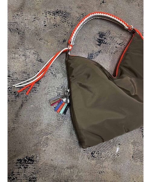 ABAHOUSE / アバハウス ショルダーバッグ | 【cheek/チーク】ネオンハンドルトライアングルショルダー/C26002/ショ | 詳細13