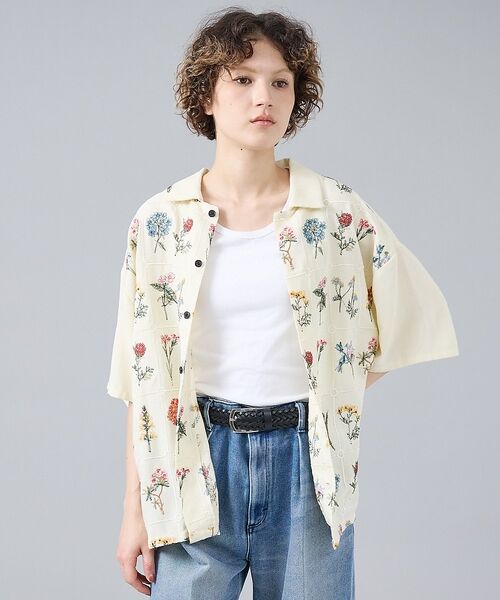 ABAHOUSE / アバハウス シャツ・ブラウス | 【Revo. / レヴォ】TH-4085 フラワーエンブロイダリー 刺繍 半袖シ（アイボリー）