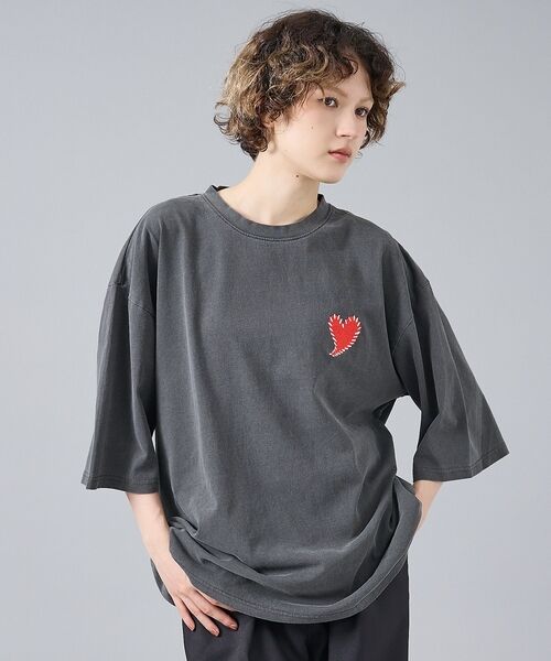 ABAHOUSE / アバハウス Tシャツ | 【Revo. / レヴォ】TH-3786-A ハートエンブロイ ピグメント加工 | 詳細2