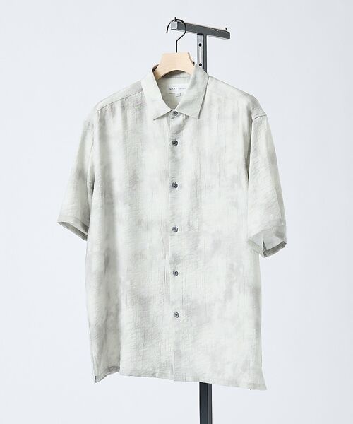 ABAHOUSE / アバハウス シャツ・ブラウス | 【リネン混】アブストラクト柄 半袖シャツ【予約】（グレージュ）