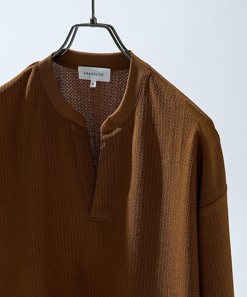ABAHOUSE / アバハウス Tシャツ | CREPE JERSEY ヘンリーネック スキッパーTシャツ【予約】(ブラウン)