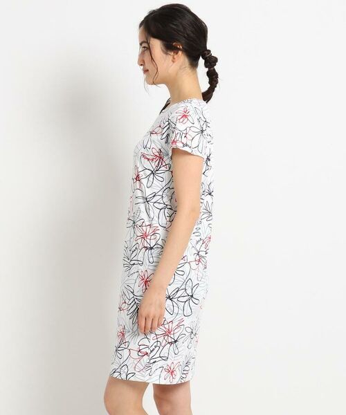 セール 本体 円 税 ラインフラワー柄ポケッタブルワンピース ミニ丈 ひざ丈ワンピース Adabat アダバット ファッション通販 タカシマヤファッションスクエア