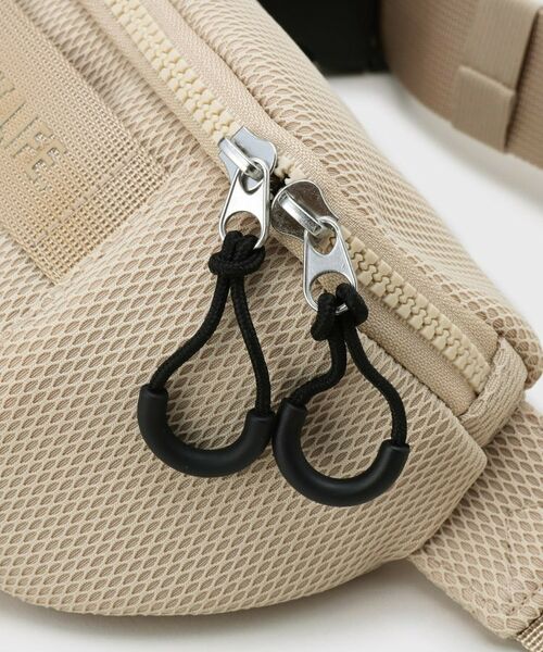 adabat / アダバット メッセンジャーバッグ・ウエストポーチ | 【新レーベル ADABAT NAVY】ハニカムメッシュボディーバッグ | 詳細24