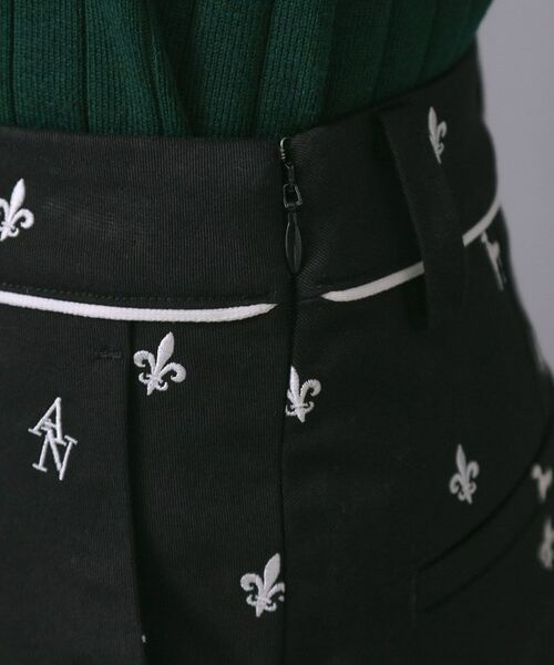 adabat / アダバット ミニ・ひざ丈スカート | 【ADABAT NAVY】エンブロイダリーモノグラムスカート | 詳細10