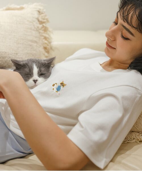 猫刺繍Tシャツ