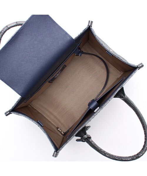 Accesoires De Mademoiselle / アクセソワ・ドゥ・マドモワゼル トートバッグ | ヴィッテリグリシャムウェンディ/クリスタルソーイングヘリ巻きトート25cm　GUNMETAL | 詳細2