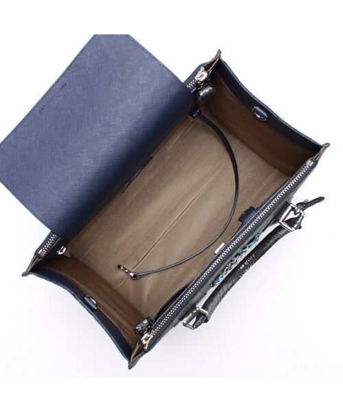 Accesoires De Mademoiselle / アクセソワ・ドゥ・マドモワゼル トートバッグ | ヴィッテリグリシャムウェンディ/クリスタルソーイングWジップトート28cm GUNMETAL | 詳細3