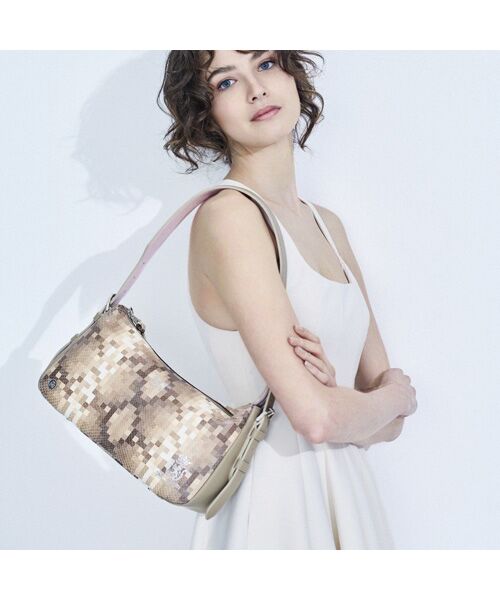 Accesoires De Mademoiselle/アクセソワ・ドゥ・マドモワゼル スネーク型押し/ソフトワンショルダー LATE/AKU LATE/AKU F Accesoires De Mademoiselle/アクセソワ・ドゥ・マドモワゼル スネーク型押し/ソフトワンショルダー LATE/AKU LATE/AKU F