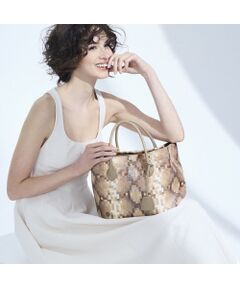 Accesoires De Mademoiselle / アクセソワ・ドゥ・マドモワゼル トートバッグ | スネーク型押し/トート25 cm(ショルダーストラップ付)　LATE/AKU