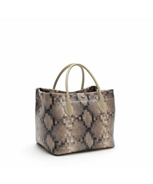 Accesoires De Mademoiselle / アクセソワ・ドゥ・マドモワゼル トートバッグ | スネーク型押し/トート25 cm(ショルダーストラップ付)　SAND/SHIRACHA | 詳細2
