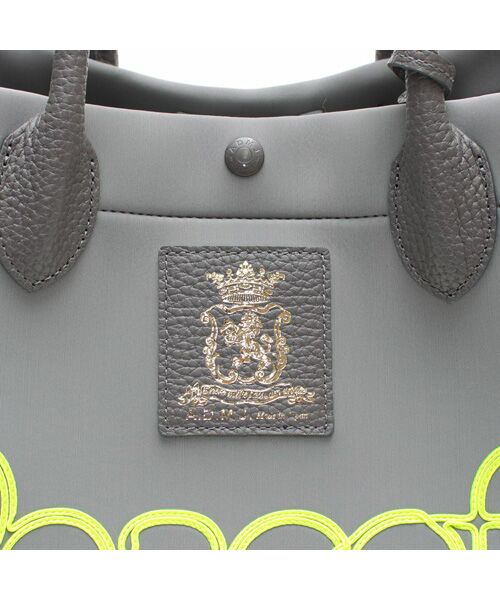 Accesoires De Mademoiselle / アクセソワ・ドゥ・マドモワゼル トートバッグ | マジックライト/コード刺しゅうキューブトート25cm GRIS,M | 詳細4