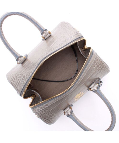 Accesoires De Mademoiselle / アクセソワ・ドゥ・マドモワゼル ショルダーバッグ | クロコ型押しドラムボストン20cm(ショルダーストラップ付) | 詳細1