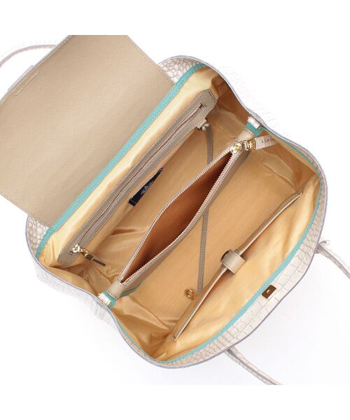 Accesoires De Mademoiselle / アクセソワ・ドゥ・マドモワゼル トートバッグ | クロコ型押しキューブトート25cm(Dカン+) | 詳細11