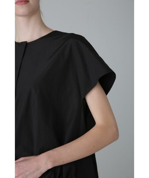 新品未使用 アドーア　クリスピークロスブラウス　ADORE 25年春夏完売品 クリスピークロスブラウス | ADORE（アドーア） ｜【公式】通販