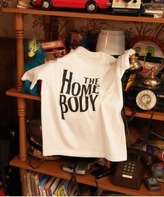ALL NEW MART / オールニューマート Tシャツ | HOMEBODYグラフィックTシャツ