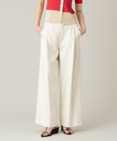 【LOULOU WILLOUGHBY 2024 spring&summer】<br><br>《ドラマ着用》<br><br>ドライタッチで清涼感のあるオックス素材を使用したワイドパンツです。<br>前身ごろに入れたタックは脇の方に入れて膨らみを出したワイドシルエット。<br>腰回りもすっきりと見せてくれるシルエットで、トップスもインし易いウエストデザインもポイントです。<br>同素材のトリッカーオックス半袖ジャケット(21241010110)とセットアップでもおすすめのアイテムです。<br><br>※LOULOU WILLOUGHBY店舗とオンラインショップ限定販売になります。<br><br>※照明の関係により、実際よりも色味が違って見える場合がございます。<br>またパソコン・スマートフォンなどの環境により、製品と画像のカラーが異なる場合もございます。<br>予めご了承ください。