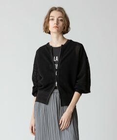 【allureville 2024 spring&summer】<br><br>見た目にも涼やかなメッシュ編みのブルゾンです。<br>オフホワイト (02)はシルバーラメの為、全体がグレイッシュに見え、コーディネートを優しい印象に仕上げます。<br>ブラック (95)はブラックラメの光沢で馴染ませました。<br>ドロップしたたっぷりとした袖と身頃で身体からふわりと離れ、ゆったりとしたシルエットはリラックスした抜け感を作り出します。<br>裾の太めのリブにはアクセントに立体的なラインを入れました。<br>逆開きのファスナーで、裾を開くことで、ウエストにXラインを作れるので、ワイドやフレアーなシルエットのボトムを合わせてもスッキリと着こなして頂けます。<br><br>※手洗い可能です。<br><br>【スタッフコメント】<br>トップスから軽羽織まで幅広い着方ができるブルゾン。<br>さりげないラメが上品な印象に。<br>絶妙なゆったり感とボリュームスリーブが抜け感をプラスしてくれます。<br>裾は程よくシェイプされているので着られてる感がでず、メリハリのあるシルエットに。<br>肌触り良く着心地も抜群です。<br>カジュアルからキレイめまで幅広いスタイリングに合わせやすいおすすめのブルゾンです。<br><br><br>※照明の関係により、実際よりも色味が違って見える場合がございます。<br>またパソコン・スマートフォンなどの環境により、製品と画像のカラーが異なる場合もございます。<br>予めご了承ください。