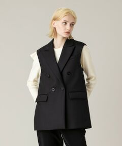 【LOULOU WILLOUGHBY  2024 autumn&winter】<br><br>トレンドのボンディング素材を使用したシンプルなジレ。<br>薄手のビエラスポンディッシュな生地を貼り合わせ、非常に軽く、膨らみ感のある仕上がりです。<br>いつもより肩幅を大きくしてややオーバーシルエットなサイズ感となっています。<br>今までのジレよりモード感のある雰囲気です。<br>マニッシュな仕立てでLOULOUのフェミニンアイテムとのコーディネートを完成させてくれます。<br><br>※照明の関係により、実際よりも色味が違って見える場合がございます。<br>またパソコン・スマートフォンなどの環境により、製品と画像のカラーが異なる場合もございます。<br>予めご了承ください。