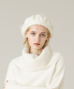 【LOULOU WILLOUGHBY  2024 autumn&winter】<br><br>フェルトの生地に同色のチュールをあしらった温かみのあるベレー帽。<br>合わせるだけで洒落感たっぷりコーディネートのアクセントにおすすめです。<br><br>※照明の関係により、実際よりも色味が違って見える場合がございます。<br>またパソコン・スマートフォンなどの環境により、製品と画像のカラーが異なる場合もございます。<br>予めご了承ください。