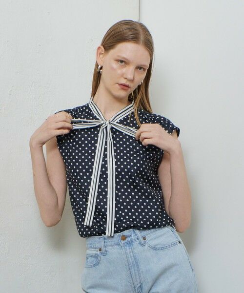 allureville / アルアバイル シャツ・ブラウス | パネルドットプリントボウタイブラウス | 詳細1