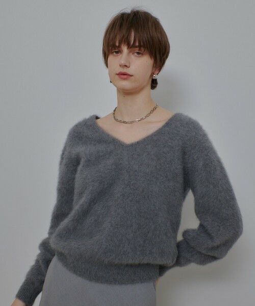 allureville / アルアバイル ニット・セーター | カシミヤブレンドファー加工Ｖプルオーバー | 詳細17