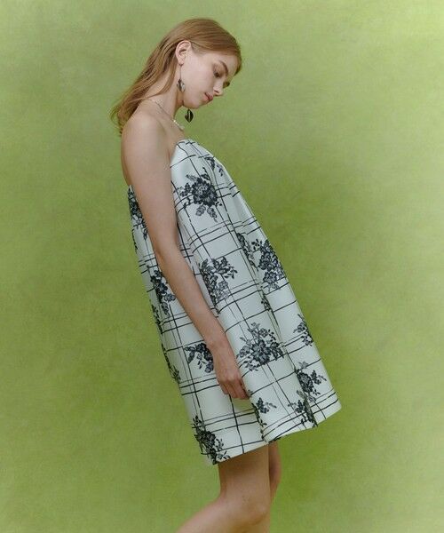 allureville / アルアバイル ミニ丈・ひざ丈ワンピース | 【LOULOU WILLOUGHBY】SILK COフラワーチェックワンピース | 詳細5