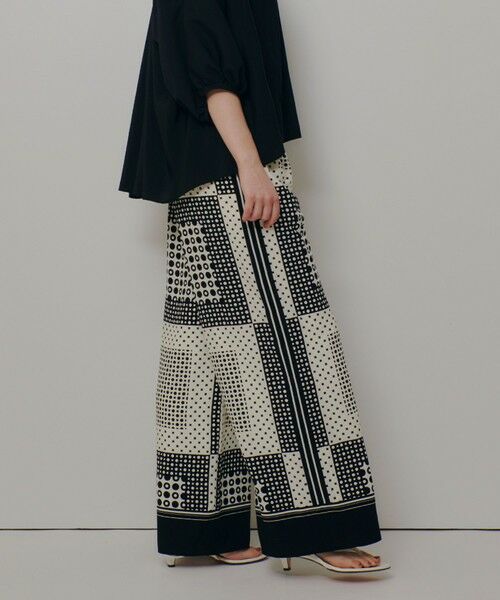 allureville / アルアバイル その他パンツ | 幾何プリントイージーパンツ | 詳細2