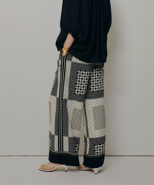 allureville / アルアバイル その他パンツ | 幾何プリントイージーパンツ | 詳細3