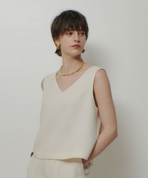 allureville / アルアバイル シャツ・ブラウス | ダブルクロスショートＶネックプルオーバー | 詳細2