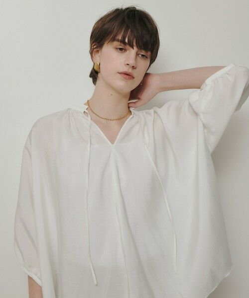 allureville / アルアバイル シャツ・ブラウス | ギャザーボリュームスタンドブラウス | 詳細1