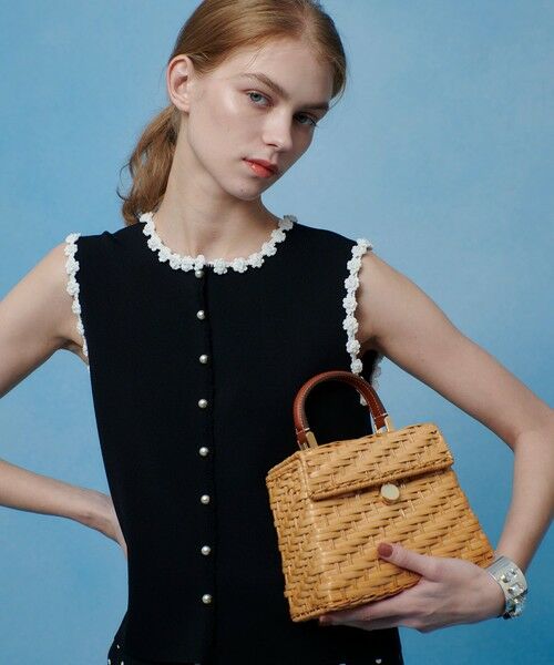 allureville / アルアバイル ニット・セーター | 【LOULOU WILLOUGHBY】クロッシェフラワートリミングプルオーバー（ブラック系 (98)）