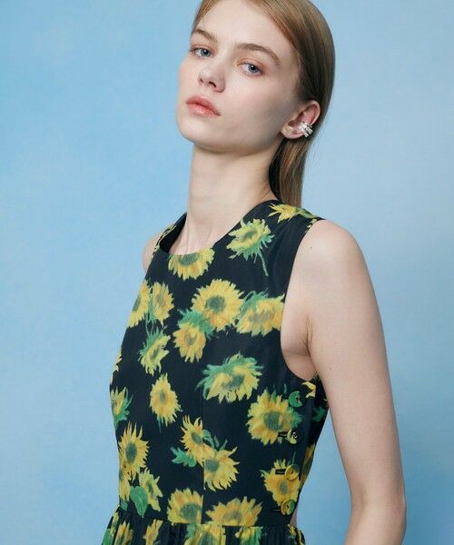 allureville / アルアバイル ロング・マキシ丈ワンピース | WEB 一部店舗限定【LOULOU WILLOUGHBY】サンフラワープリントバッククロスワンピース | 詳細12