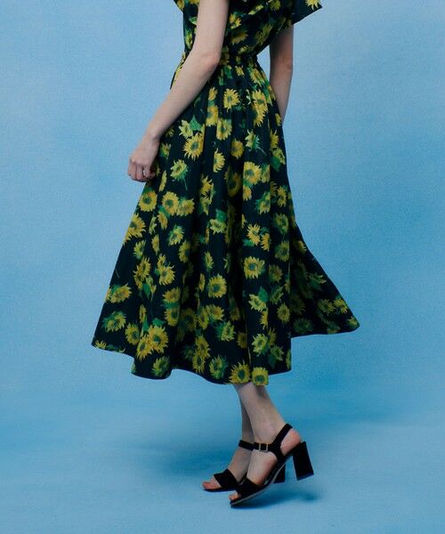 allureville / アルアバイル ミニ・ひざ丈スカート | WEB 一部店舗限定【LOULOU WILLOUGHBY】サンフラワープリントギャザースカート | 詳細6