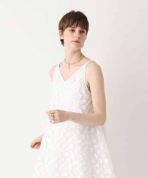 allureville / アルアバイル ミニ丈・ひざ丈ワンピース | カットジャカードＶネックワンピース（オフホワイト (02)）