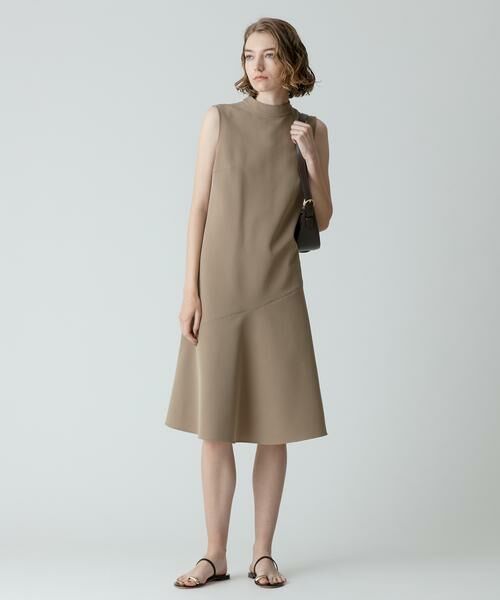 ＊＊allureville / アルアバイル ワンピース | ソアロンストレッチハイネックフレアワンピース（ベージュ）